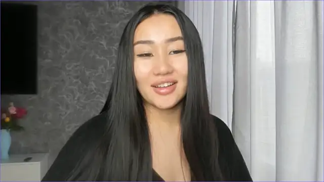 Mia_Hitakyama naked stripping on cam for live sex video chat
