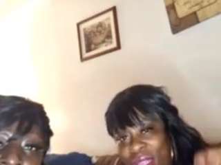 PuddlezzGlore nude in hot Live Sex Chat