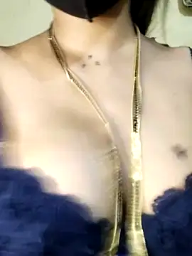 Rasili_Bhabhii naked stripping on cam for live sex video chat