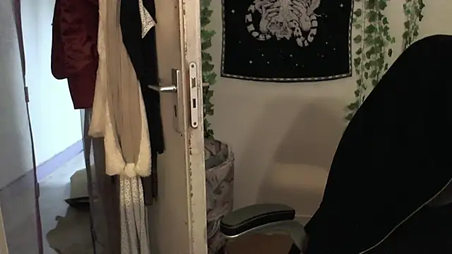 Thegirlbehindthemask naked stripping on cam for live sex video chat