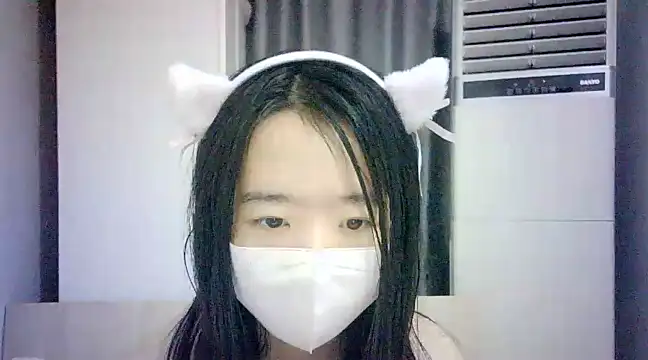 XinYi-oooo naked stripping on cam for live sex video chat