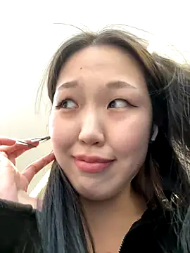 Aiko_Umi naked stripping on cam for live sex video chat