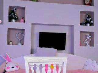 emmal1 nude in hot Live Sex Chat