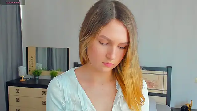 EmyDreams naked stripping on cam for live sex video chat