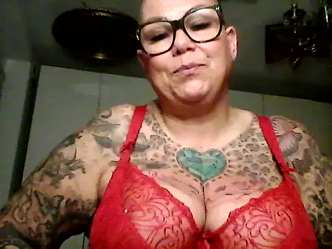 gepiercte_nippel naked stripping on cam for live sex video chat