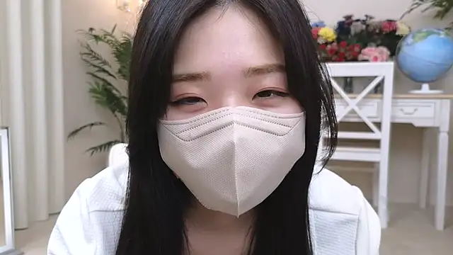 JP-YUNA naked stripping on cam for live sex video chat