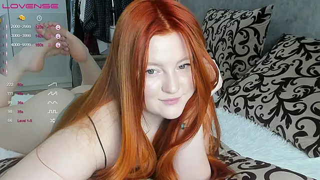 LeyaFox naked stripping on cam for live sex video chat