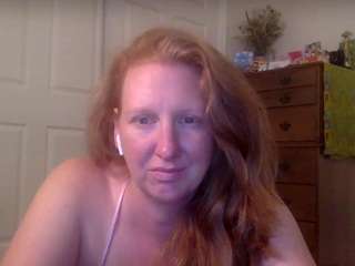 Naked Honey Bee nude in hot Live Sex Chat