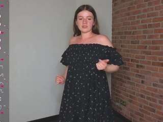 SkyLoow nude in hot Live Sex Chat