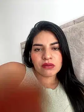 Tamara_Curvy naked stripping on cam for live sex video chat
