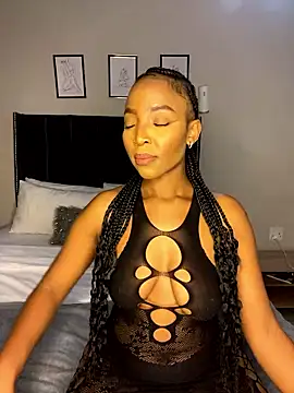ThickBaddieSA naked stripping on cam for live sex video chat