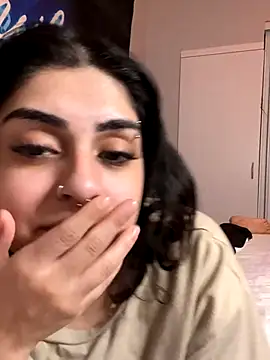 ThickerThanYoBitch naked stripping on cam for live sex video chat