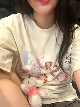 Yangying_99 naked stripping on cam for live sex video chat