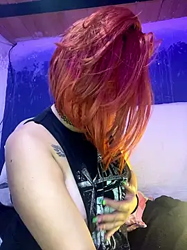 CARLOTTAFIORE naked stripping on cam for live sex video chat