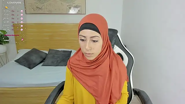 chaymae_nah_ naked stripping on cam for live sex video chat