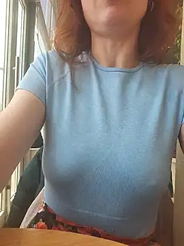 Exhibitionsplit naked stripping on cam for live sex video chat