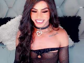 Ivvana-Queen nude in hot Live Sex Chat