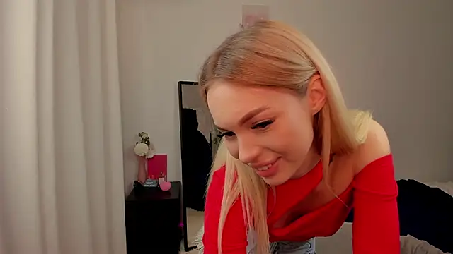 Kittylovecam naked stripping on cam for live sex video chat