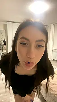 KittyOutdoor naked stripping on cam for live sex video chat