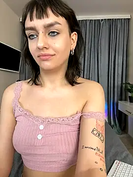 MillionSmiles naked stripping on cam for live sex video chat