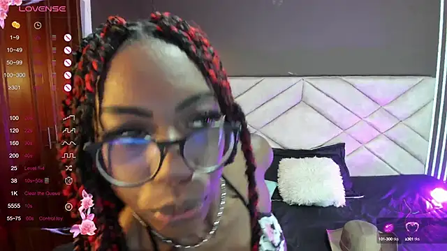 Raquel_jones naked stripping on cam for live sex video chat