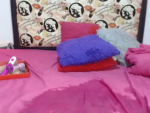 Rihana14 naked stripping on cam for live sex video chat