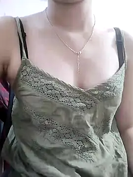 Sunidhi_08 naked stripping on cam for live sex video chat