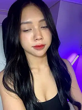 Teiiu586 naked stripping on cam for live sex video chat