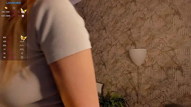 AinsleyBrookins naked stripping on cam for live sex video chat