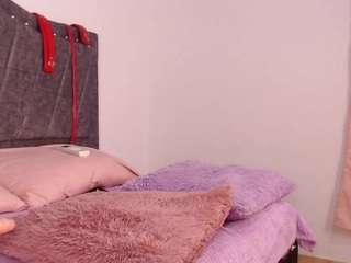 emili-e nude in hot Live Sex Chat