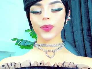 Miss-Onfiree nude in hot Live Sex Chat