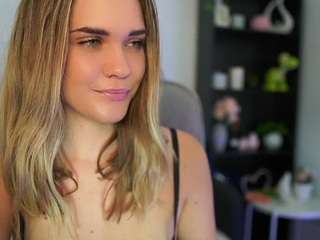 SkylaNoveaa nude in hot Live Sex Chat