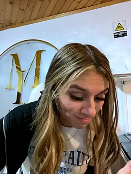 aliison_parker26 naked stripping on cam for live sex video chat