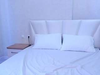 Brenda-M00n nude in hot Live Sex Chat