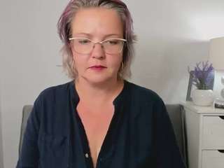 NicoleExperienced nude in hot Live Sex Chat