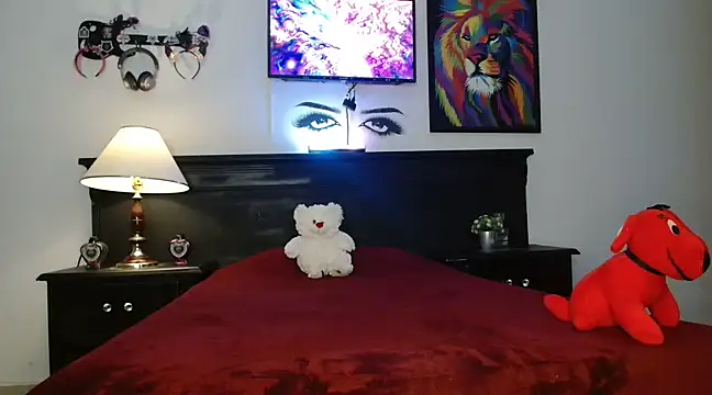 Petite_and_dolls naked stripping on cam for live sex video chat