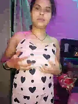 tHe_sWeEt____cOuPleS naked stripping on cam for live sex video chat