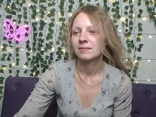AsyaMossa nude in hot Live Sex Chat