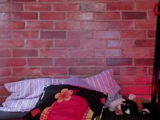 Crystal Vazquez nude in hot Live Sex Chat