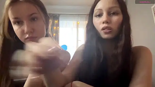CutieDiana naked stripping on cam for live sex video chat