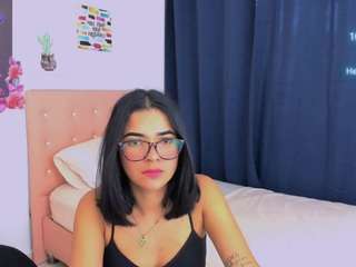 Emilylove-19 nude in hot Live Sex Chat