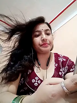 Hot-mom108 naked stripping on cam for live sex video chat