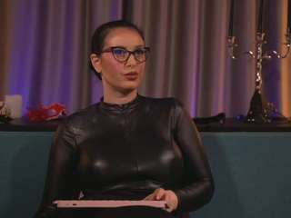 Mistress Kelly nude in hot Live Sex Chat