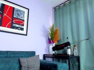 Naomi Jones nude in hot Live Sex Chat