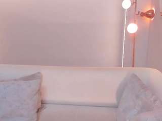 Rosaline Benz nude in hot Live Sex Chat