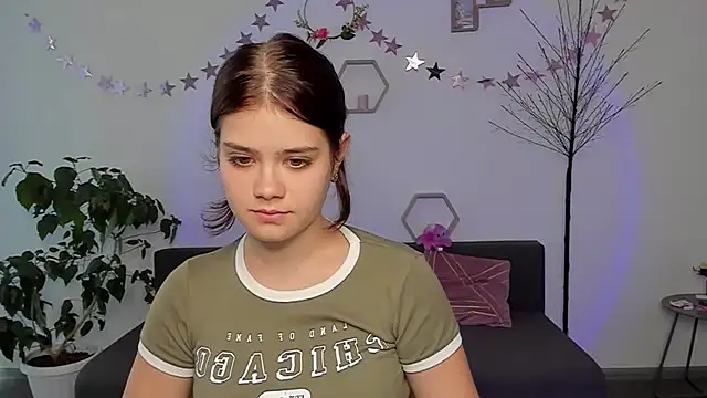 SofiaBronte naked stripping on cam for live sex video chat