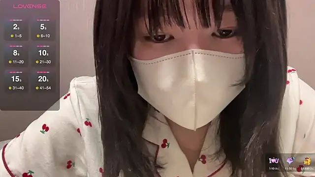 xxYUUxxi naked stripping on cam for live sex video chat