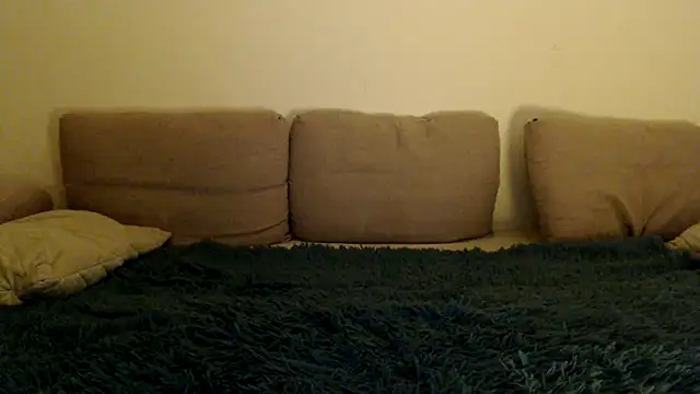 Emma_Evans02 naked stripping on cam for live sex video chat