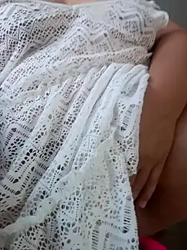 EvaNights naked stripping on cam for live sex video chat