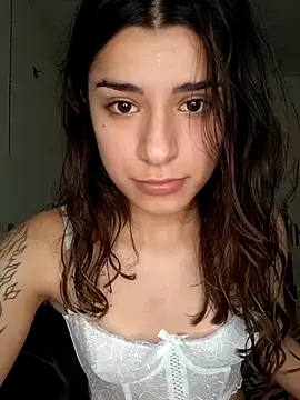 helierosa naked stripping on cam for live sex video chat
